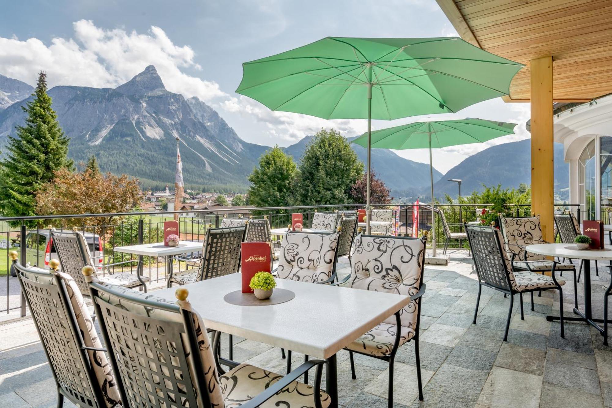 Wellness&Sporthotel Alpenhof Ehrwald Exterior foto