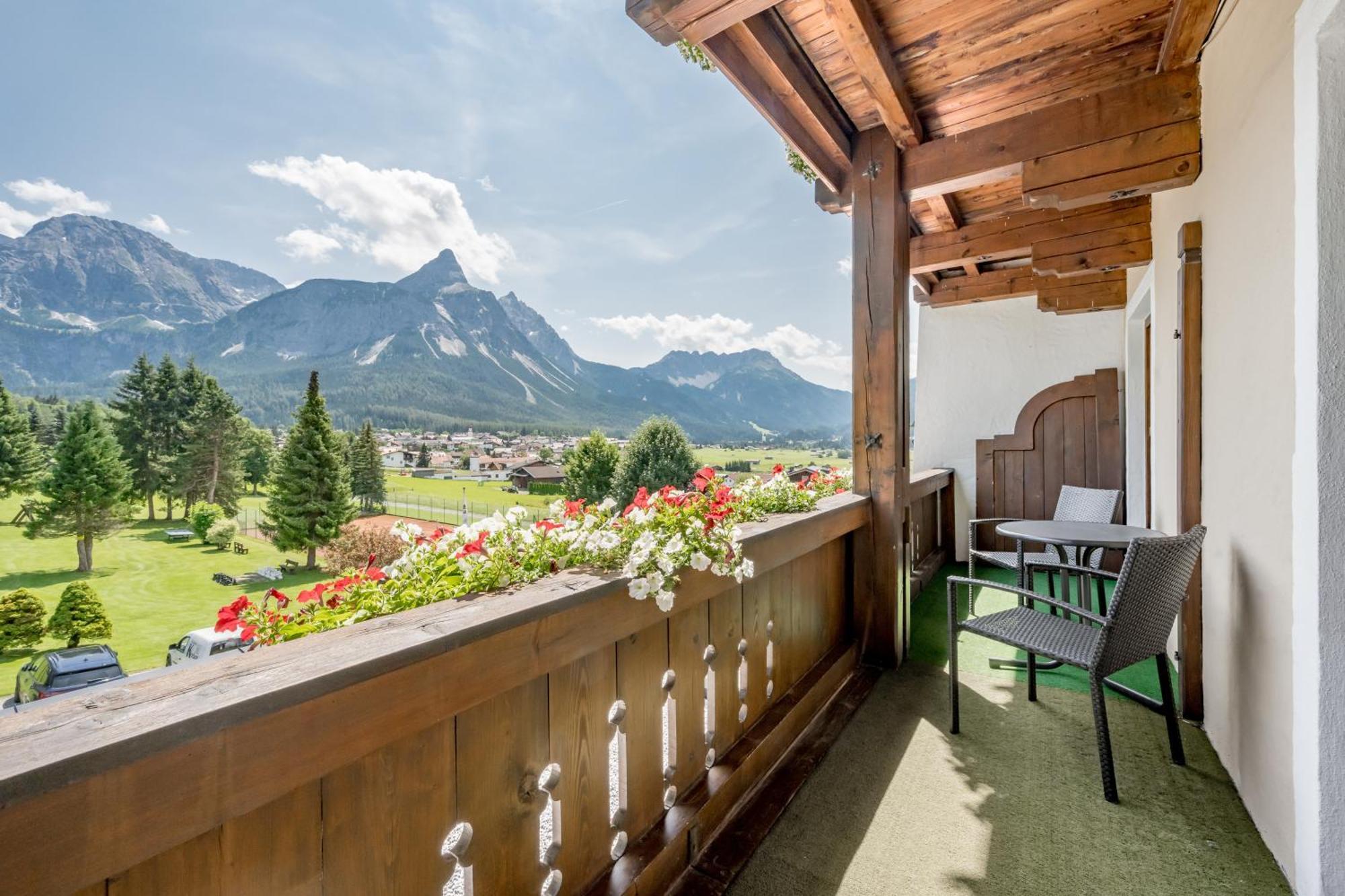 Wellness&Sporthotel Alpenhof Ehrwald Exterior foto